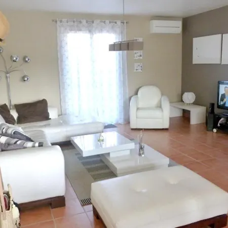 House With 3 Bedrooms In With Enclosed Garden And Wifi 800 M From The