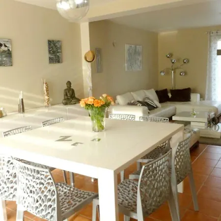 Holiday home House With 3 Bedrooms In With Enclosed Garden And Wifi 800 M From The *